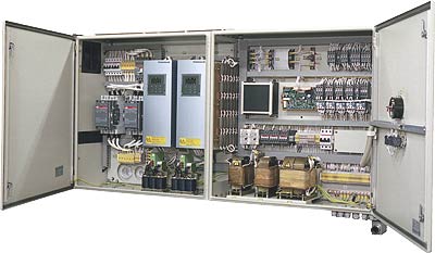 Шкаф с источниками питания и преобразователями частоты для бурильной установки